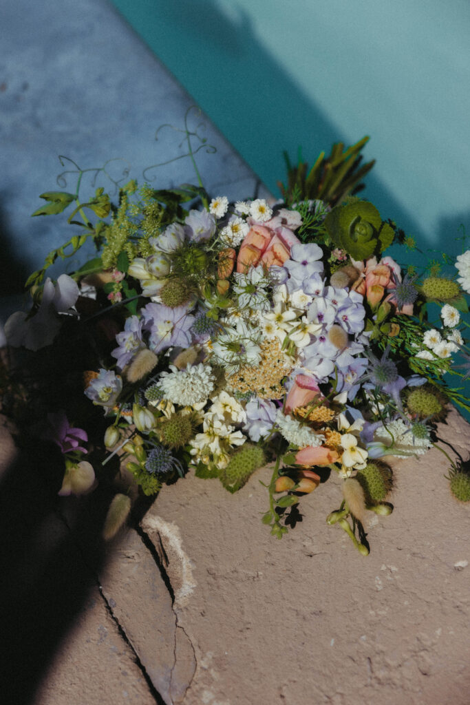 editorial wedding bouquet with pastel colors.