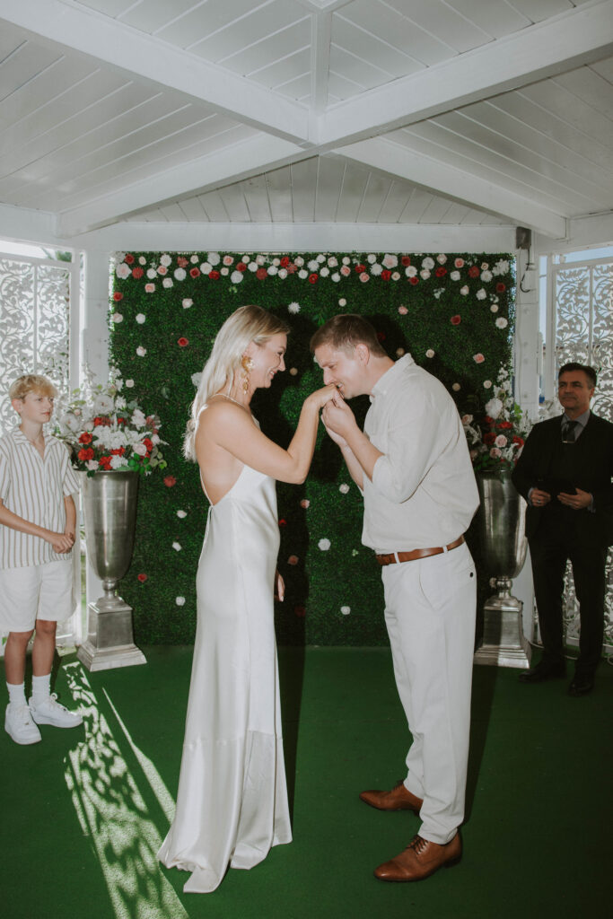 bride and groom getting married in las vegas nevada
