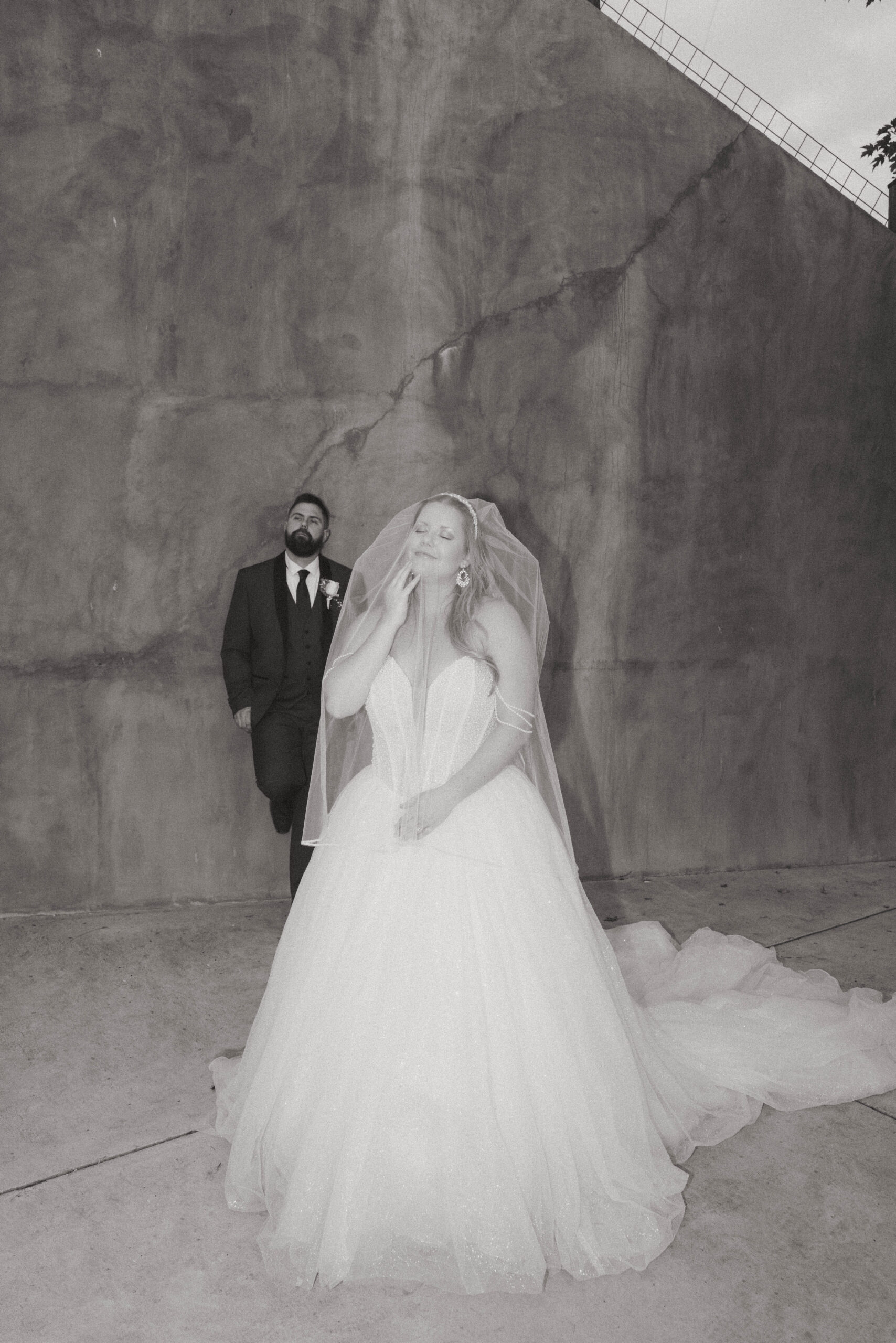 editorial wedding at gilbert cellars winery