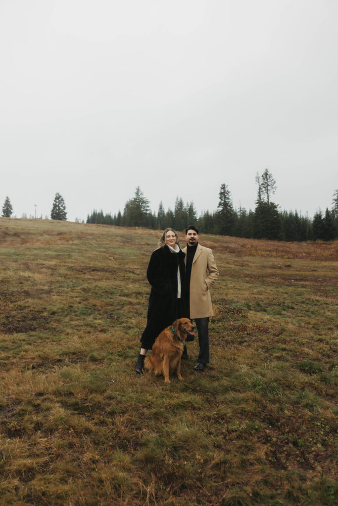 pnw couple at snoqualmie pass
