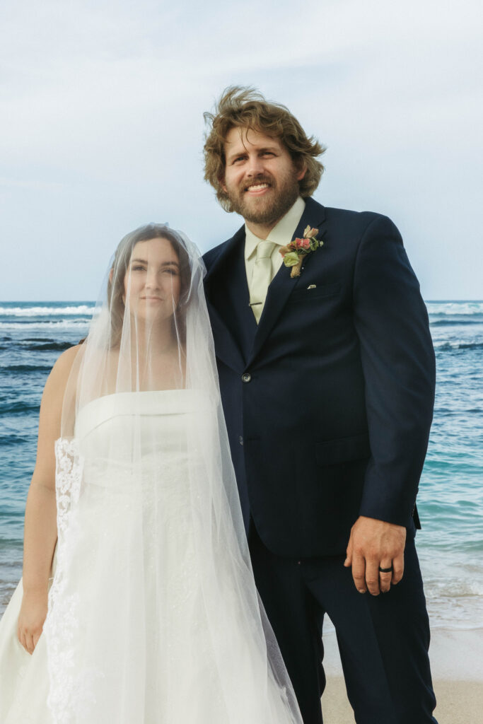oahu wedding bride and groom